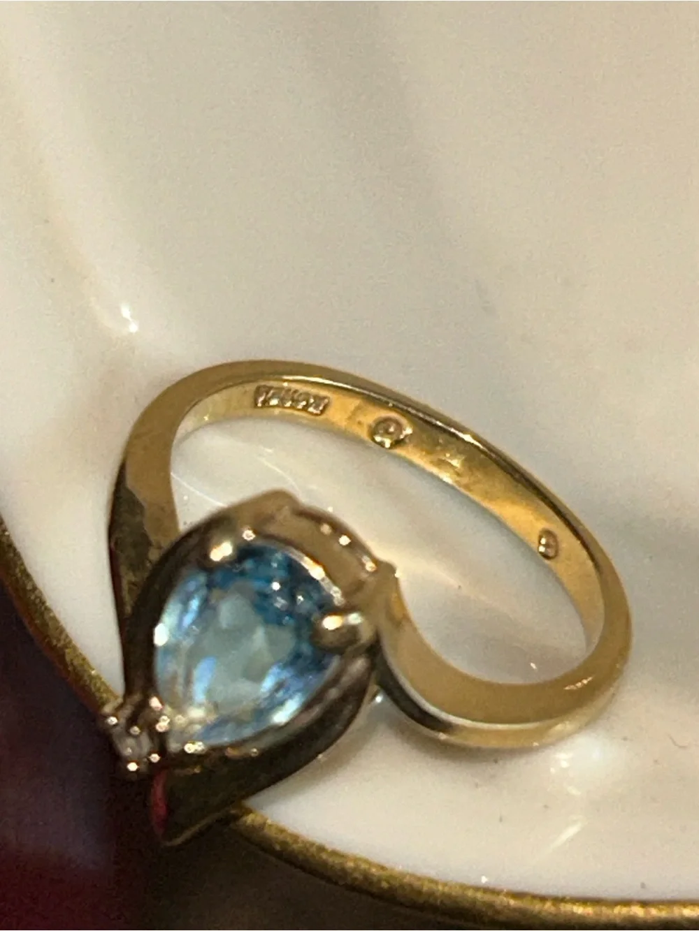 N/A elegant gold